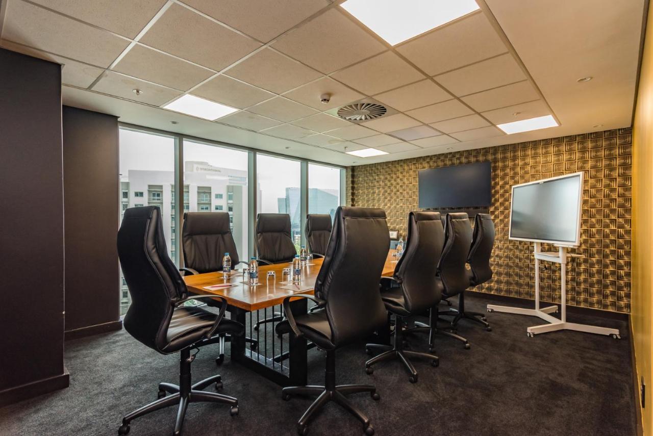 Hotel Sky Sandton โจฮันเนสเบิร์ก ภายนอก รูปภาพ