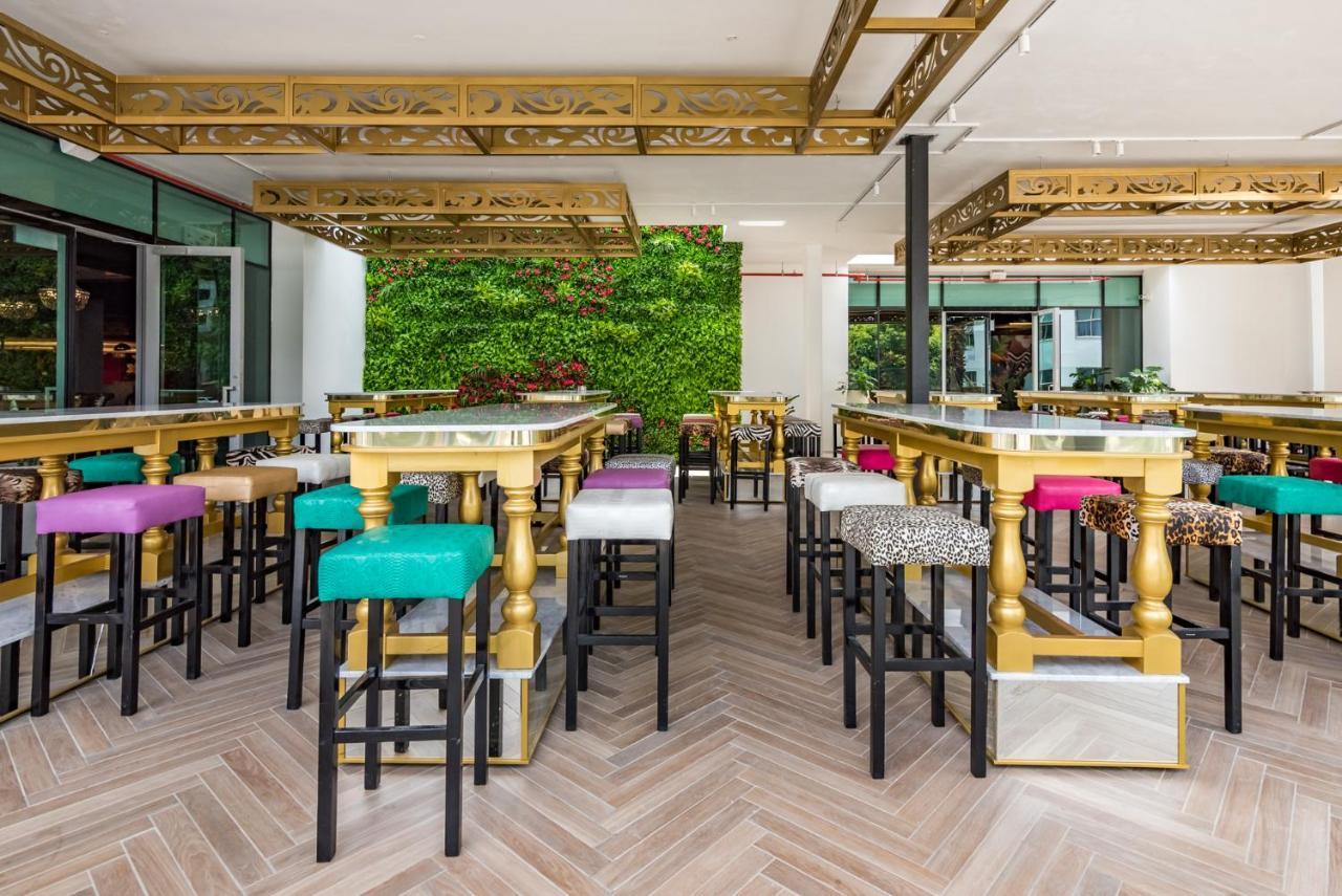 Hotel Sky Sandton โจฮันเนสเบิร์ก ภายนอก รูปภาพ