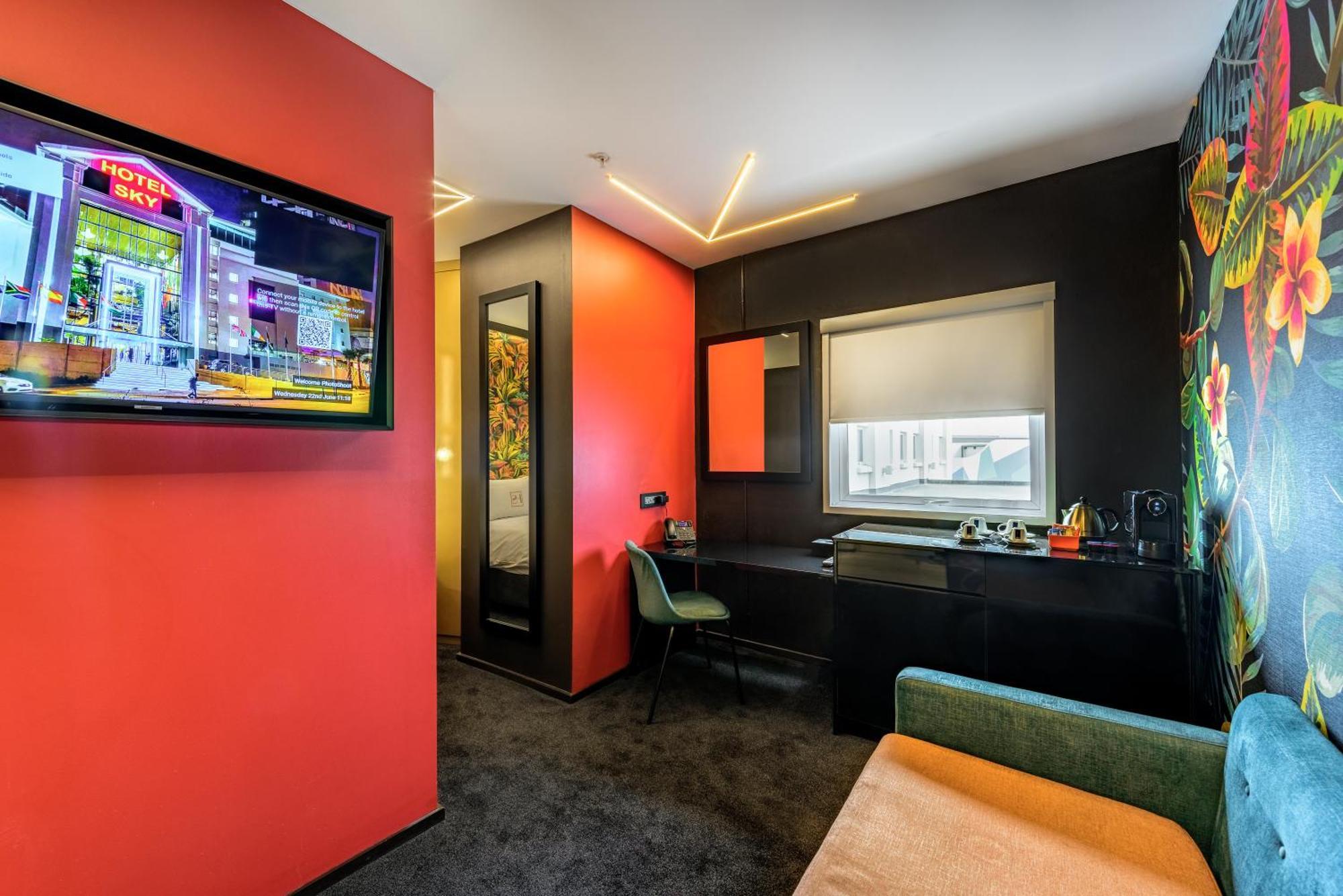 Hotel Sky Sandton โจฮันเนสเบิร์ก ภายนอก รูปภาพ