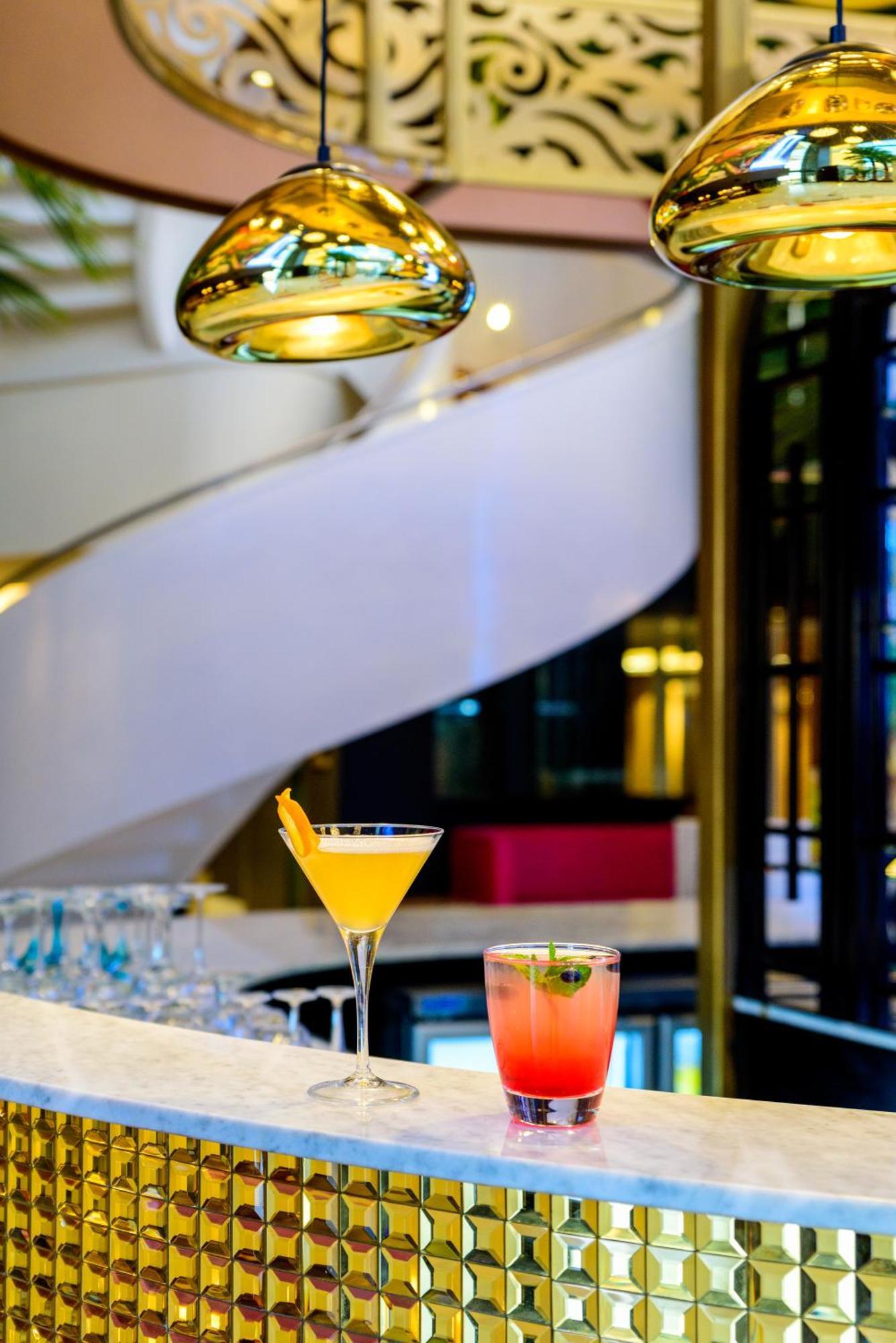 Hotel Sky Sandton โจฮันเนสเบิร์ก ภายนอก รูปภาพ