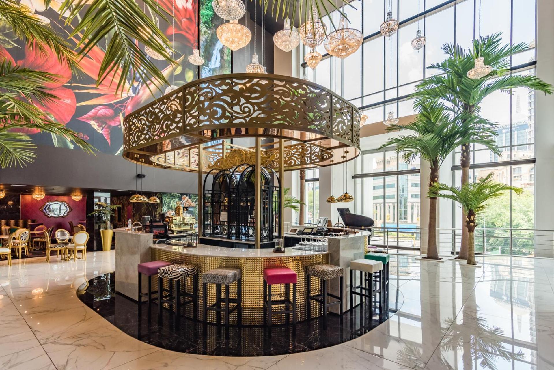 Hotel Sky Sandton โจฮันเนสเบิร์ก ภายนอก รูปภาพ