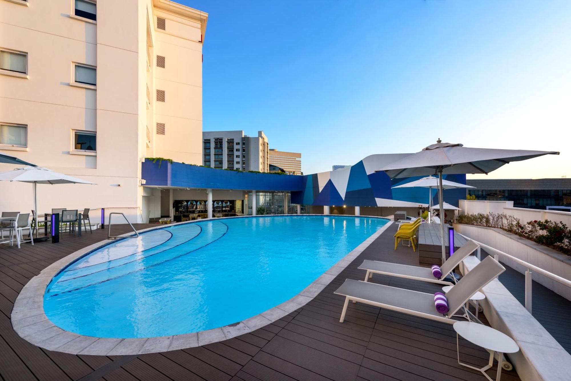 Hotel Sky Sandton โจฮันเนสเบิร์ก ภายนอก รูปภาพ