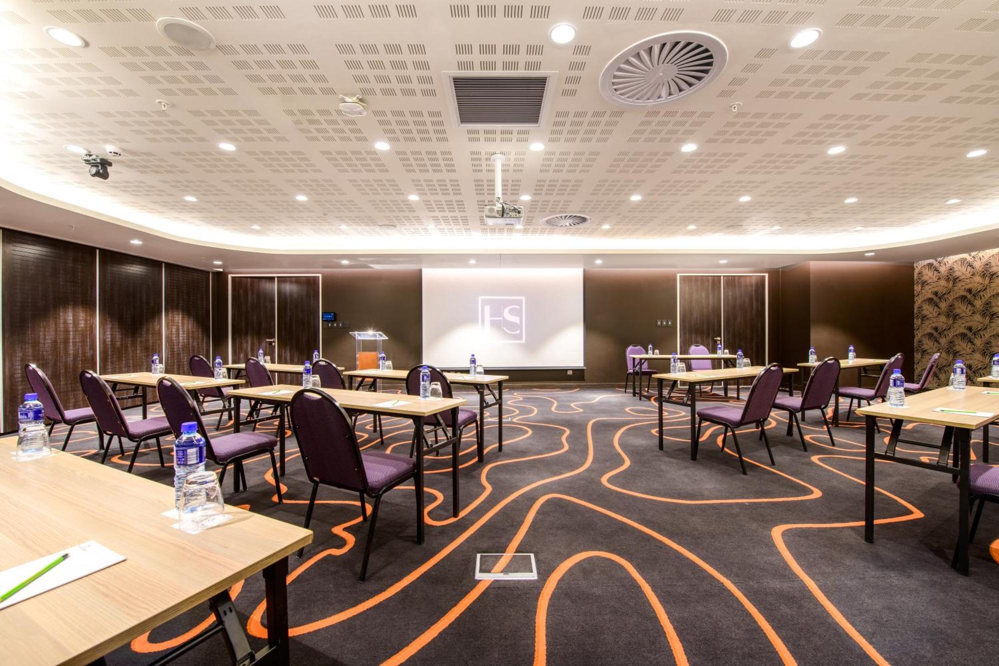 Hotel Sky Sandton โจฮันเนสเบิร์ก ภายนอก รูปภาพ