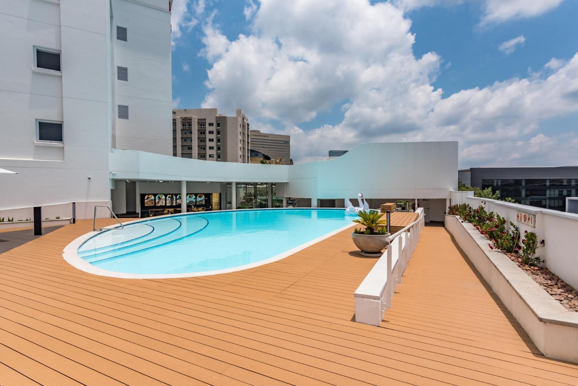 Hotel Sky Sandton โจฮันเนสเบิร์ก ภายนอก รูปภาพ